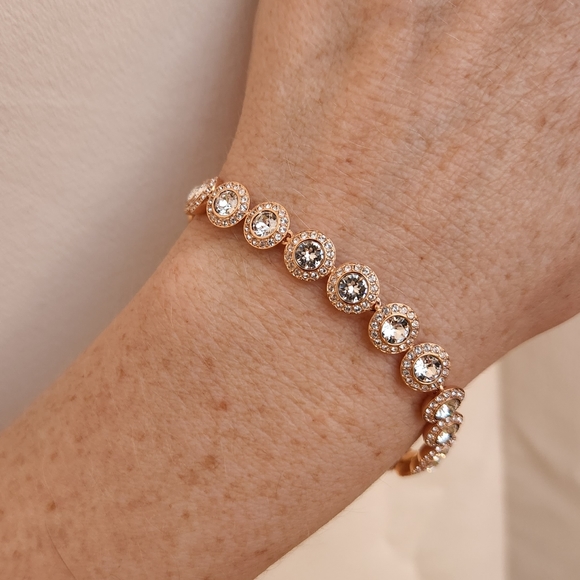SOLD NWT Swarovski Angelic Rosegold Circle Bracelet ๐  Never Worn! - Picture 1 of 8